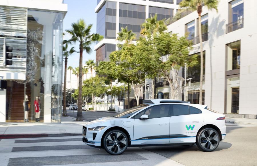  Jaguar I-Pace EV400 Waymo Self-driving Vehicle 2018 года  (фото 3 из 4)